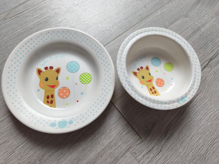 Assiettes Sophie la girafe.