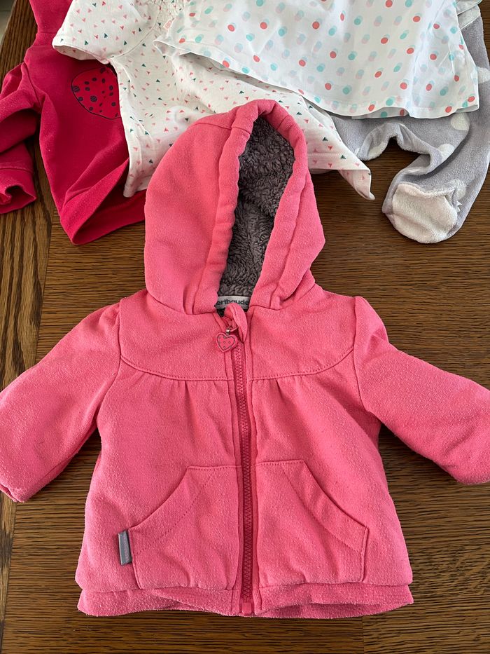 Lot ( bébé 3 mois) - photo numéro 3