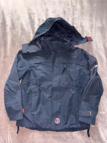 Blouson Win’s nautic Wear taille 12 ans en très bon état.