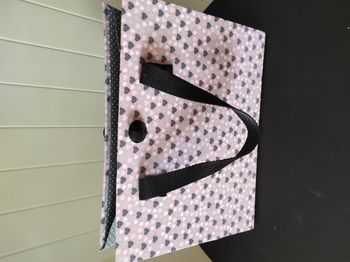 Boîte de rangement revue – Forme sac à main – Fait main – Très bon état