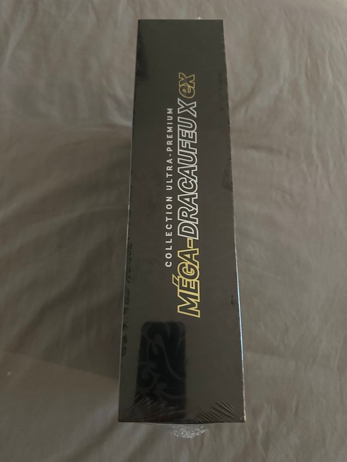 Coffret Pokemon Ultra Premium UPC ME02 Flammes Fantasmagoriques Méga Dracaufeu X ex - photo numéro 5