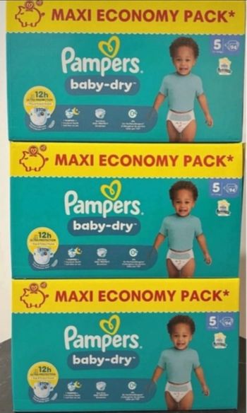 3 cartons de couches Pampers taille 5