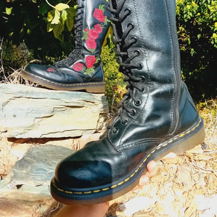 Dr. Martens 1914 Vonda roses brodées 39 - photo numéro 4