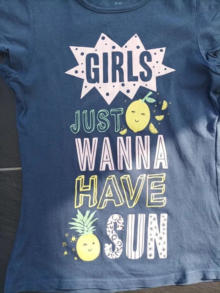 Joli tee-shirt "Girls just wanna have sun" fille 11-12 ans - photo numéro 2