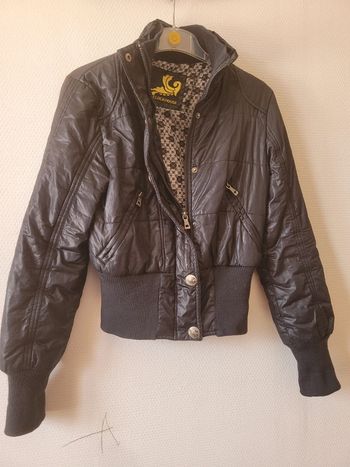 Manteau noir taille 40