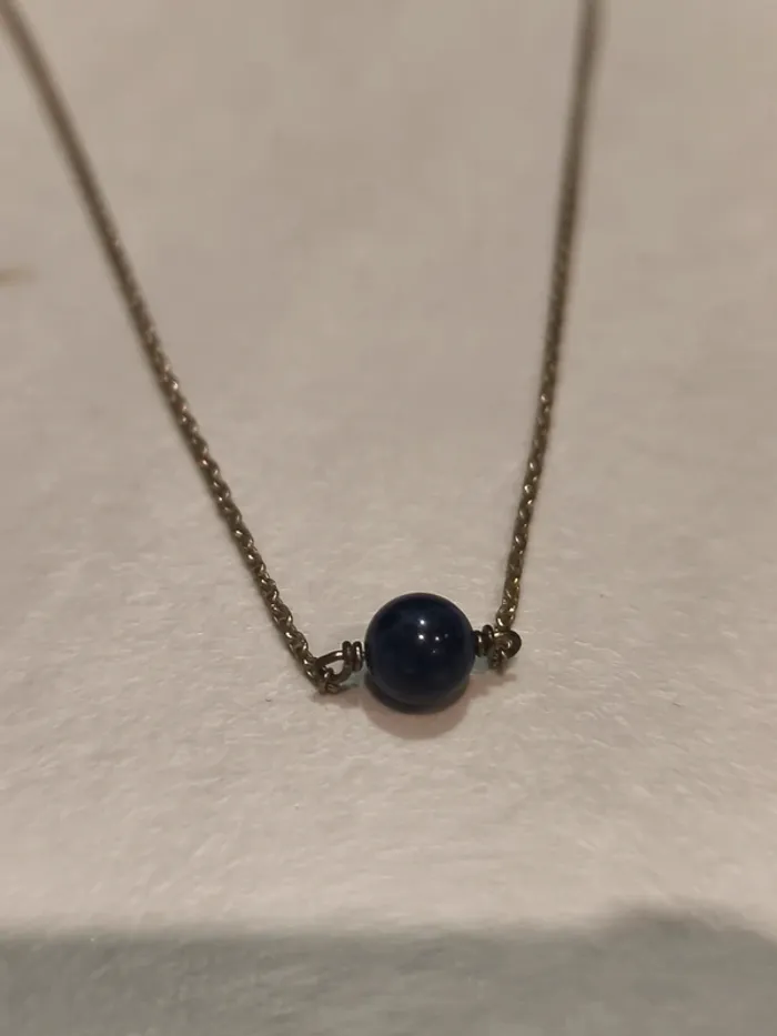 Collier avec perle bleu marine - photo numéro 2