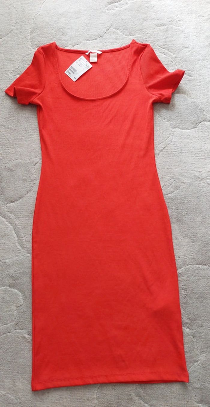 Robe rouge H&M neuve - photo numéro 4