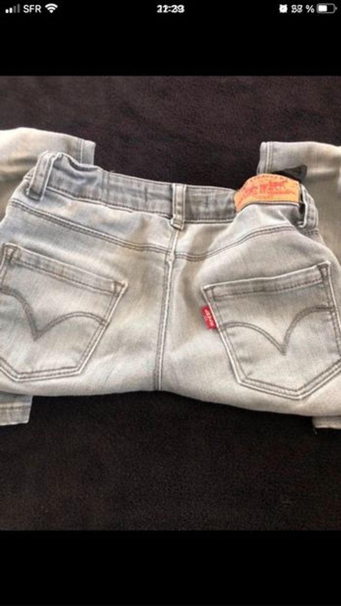 Jeans levi’s et tee shirt fille 8 ans - photo numéro 7