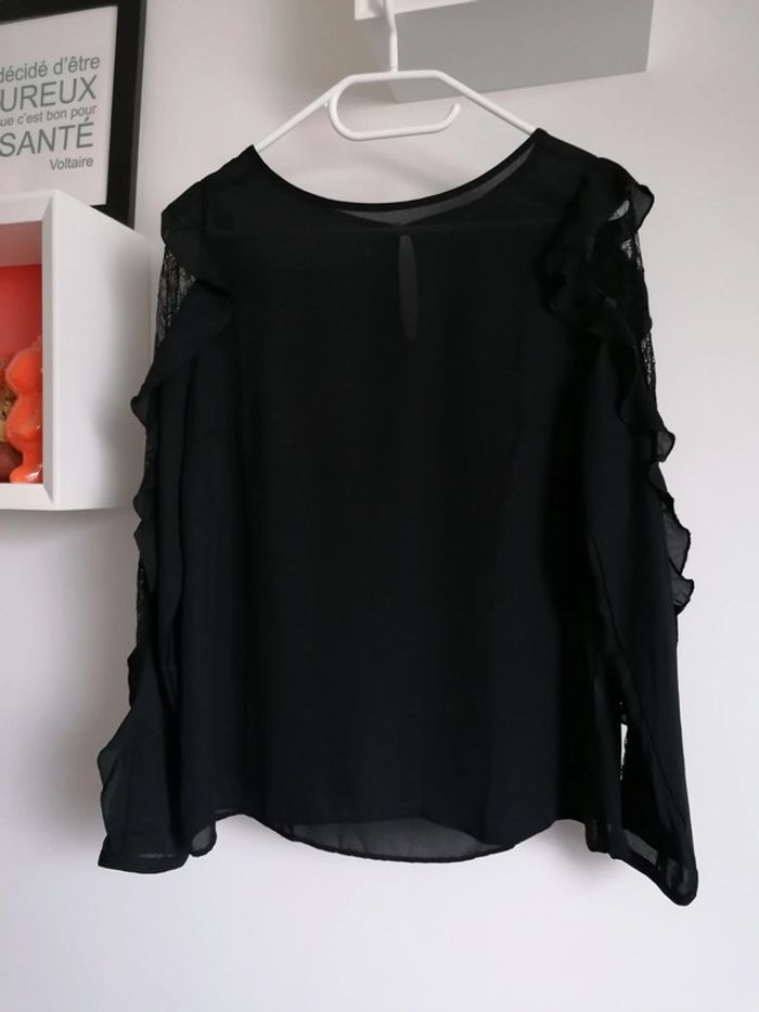 Blouse manches frou frou dentelle noire Promod 38 - photo numéro 2