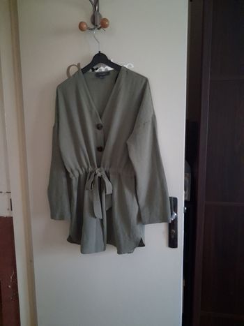 Jolie tunique verte  Primark  taille 38