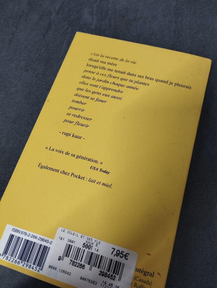 Livre de poche de poésie poèmes le soleil et ses fleurs - photo numéro 2