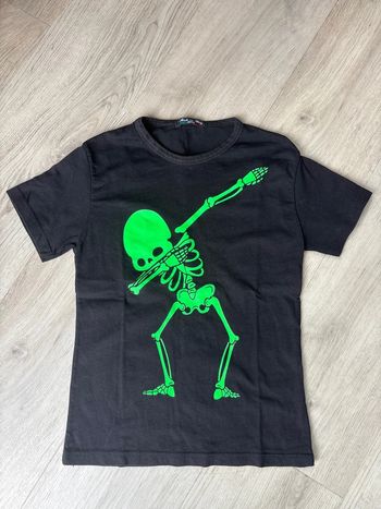 T-shirt squelette 6 ans