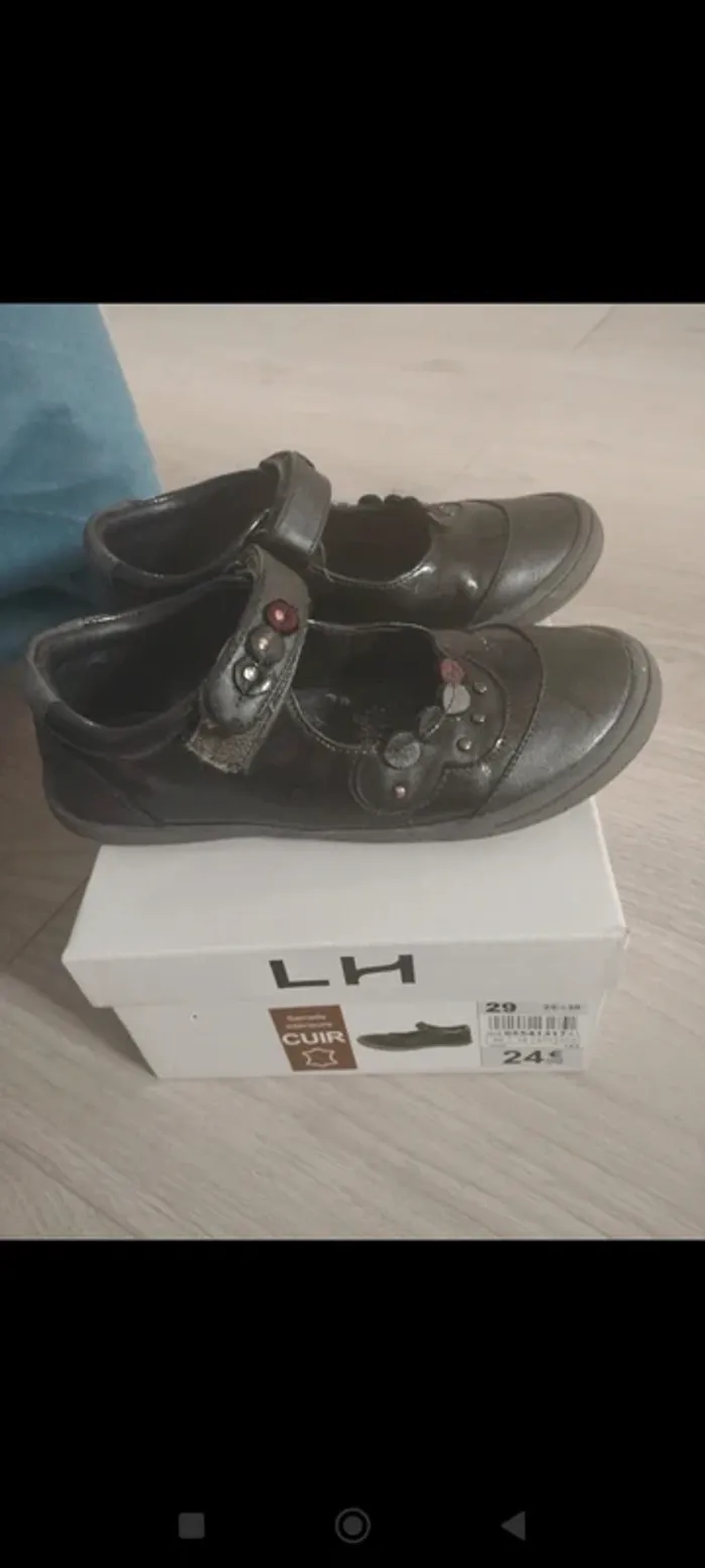 Chaussures style babies pointure 29