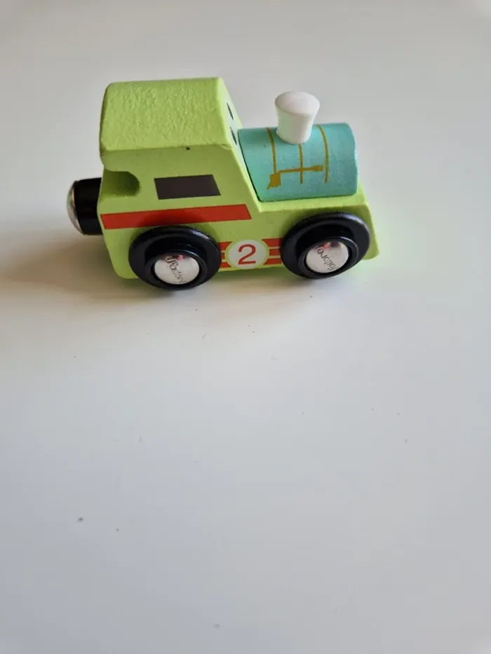 petit train en bois magnétique - photo numéro 6