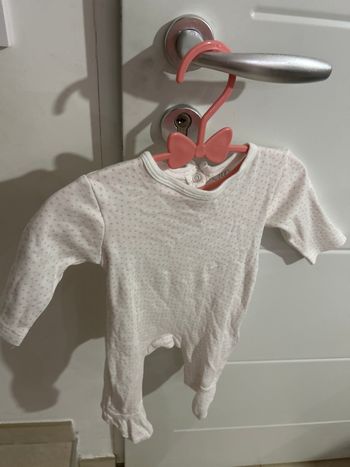 Bébé de 00 à 3 mois / Lot 23 articles 