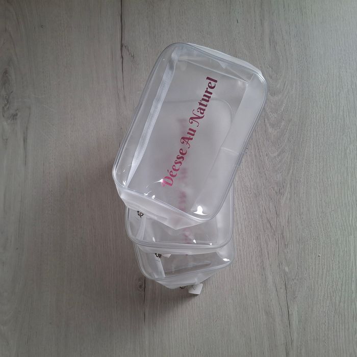Lot de 3 trousses de toilette transparentes avec inscription fuchsia pailletée - Déesse au Naturel - photo numéro 8