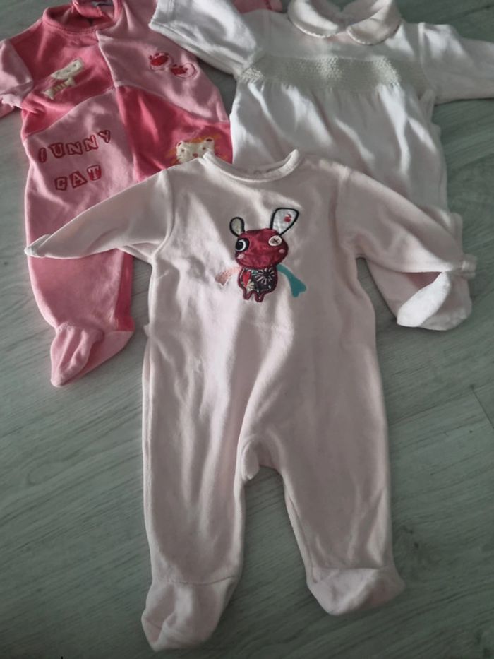 Lot 3 pyjamas 1 mois - photo numéro 2