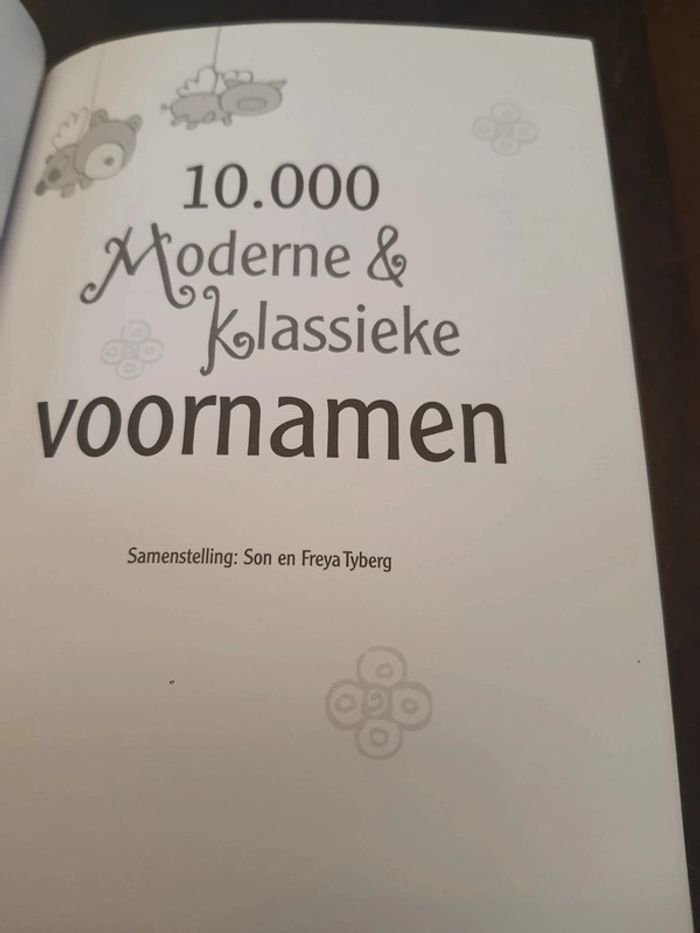 Boek 10.000 Moderne & Klassieke Voornamen - photo numéro 9
