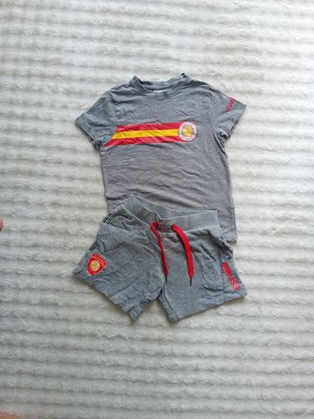 Ensemble garçon 5/6ans 🩶💛