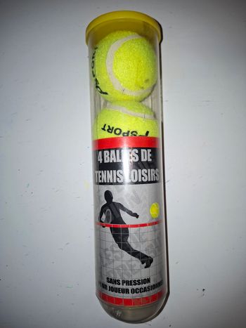 Lot de 4 balles de tennis NEUVES