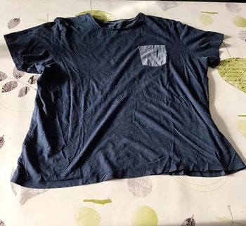 T Shirt XXL marine et gris marque Kiabi