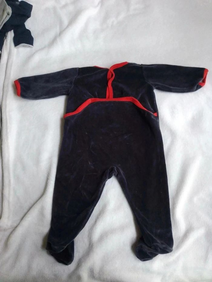 Pyjama 6 mois - photo numéro 2