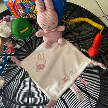 Doudou de secours lapin rose et blanc