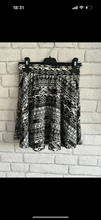 Jupe pull & bear taille S