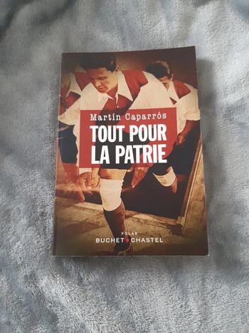 Livre "tout pour la patrie"