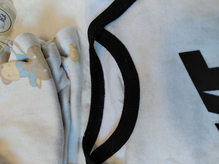 Lot de 6 bodies 3 mois - photo numéro 6