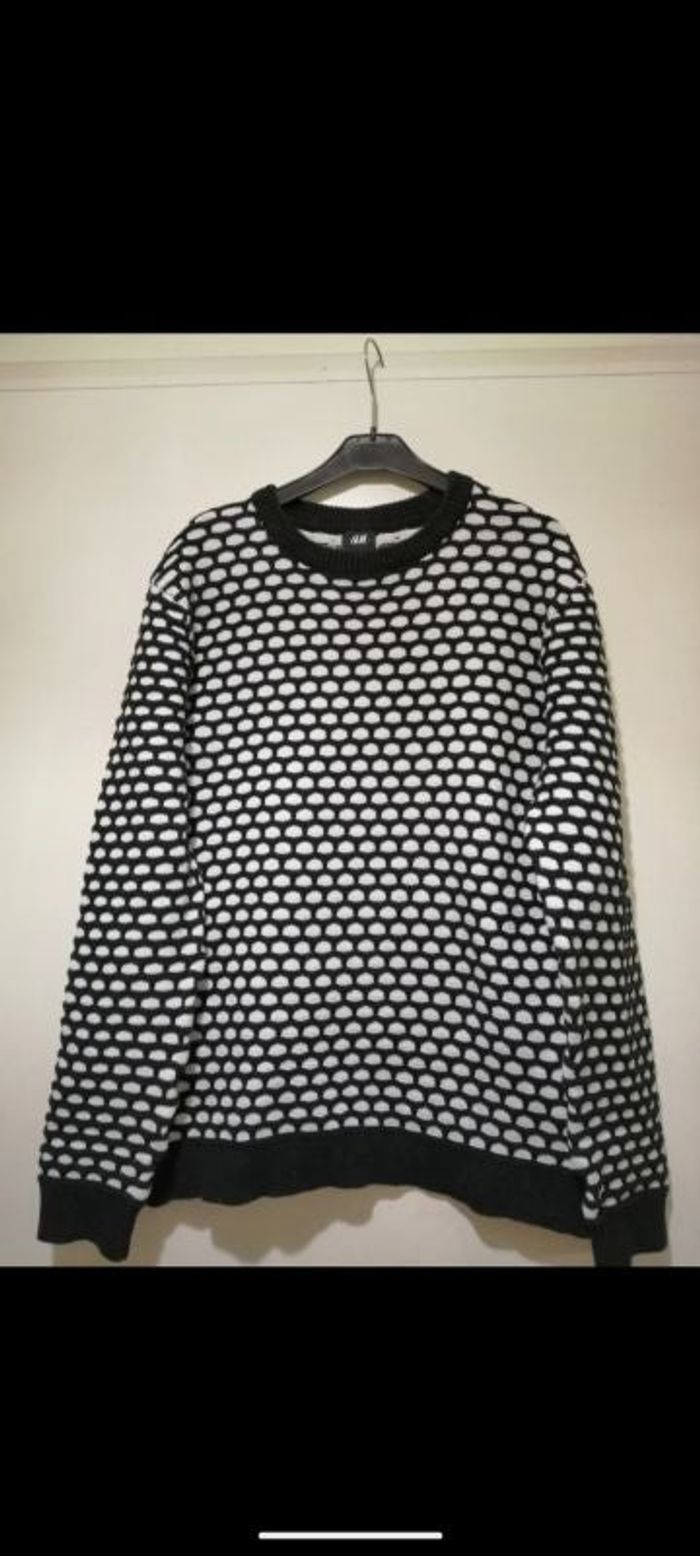 Pull H&M noir et blanc. Taille L