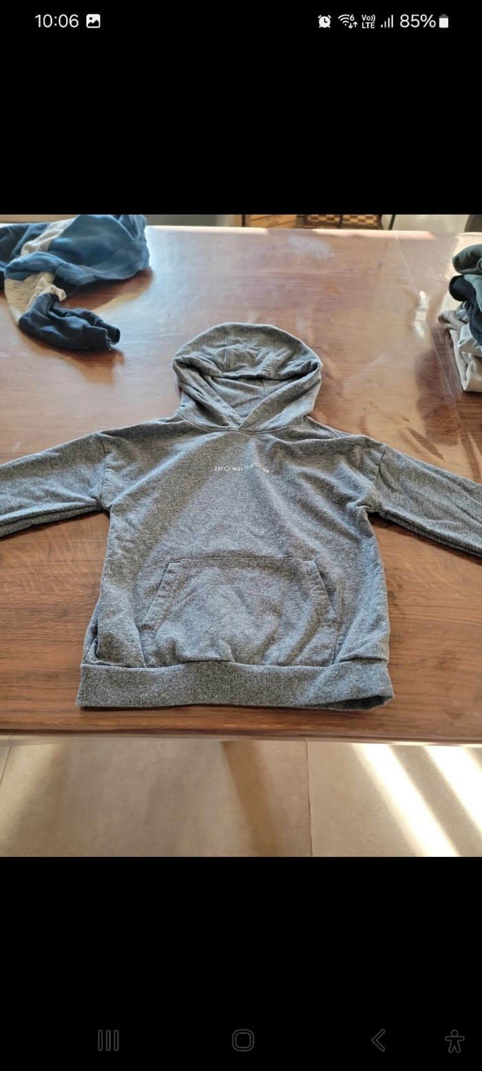 Lot de sweats garçon 8 ans - photo numéro 9