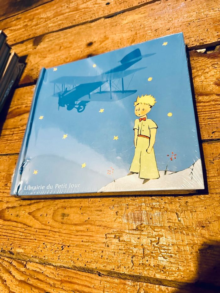 NEUF Grand carnet d’adresses répertoire Le Petit Prince Petit Jour Paris Avion bleu