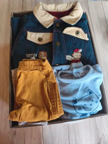 Gros lot env 30 vetements garçon 6 mois 