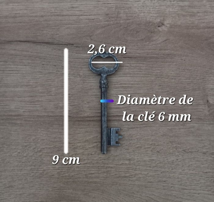 Clé ancienne en métal " 9 cm " - photo numéro 7