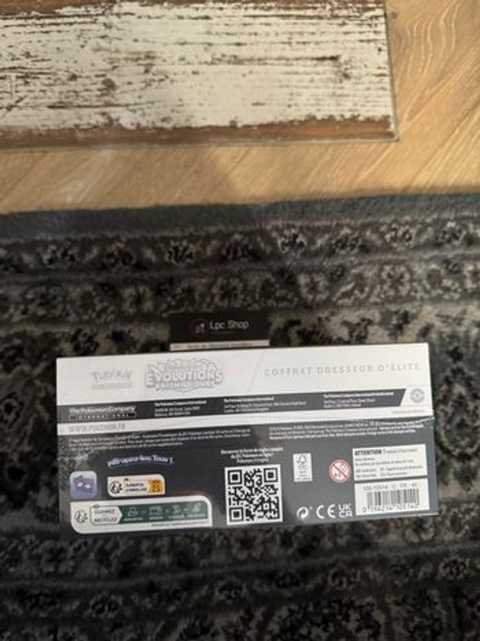 POKÉMON - ETB EV 8.5 ÉVOLUTION PRISMATIQUES - NEUF - FR - SCELLÉ - photo numéro 5