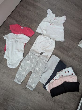 Lot 9 mois fille
