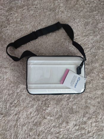 Pochette rigide ordinateur taille 10