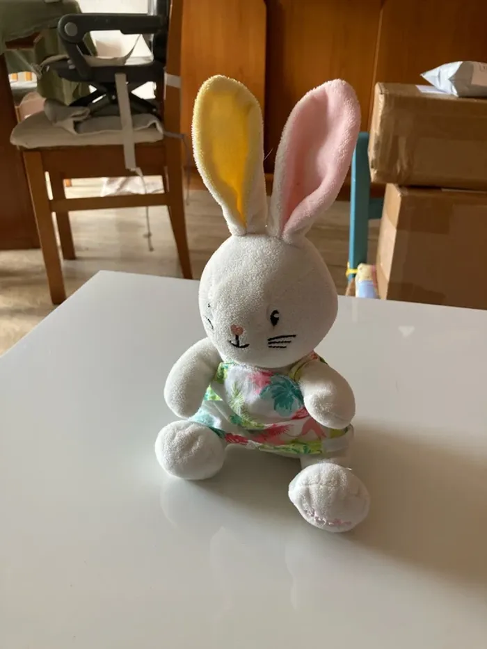 Lapin Dodie en peluche
