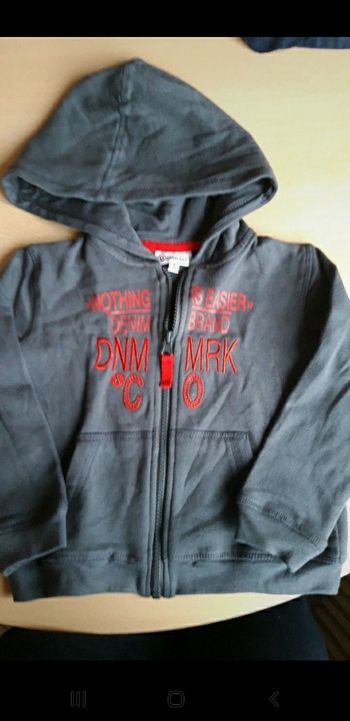 Gilet avec capuche