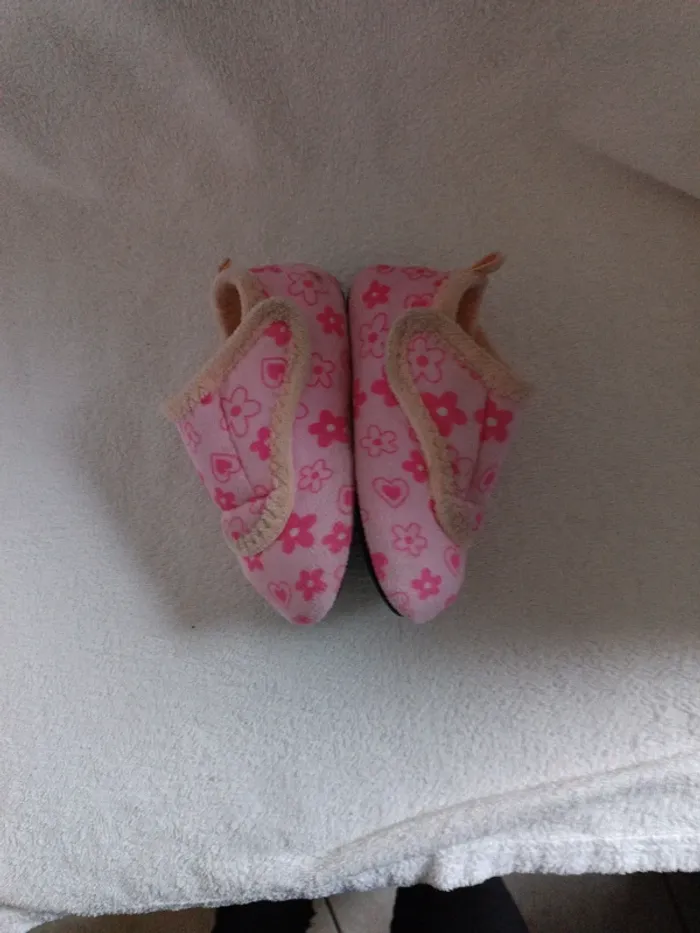 Chaussons rose 24-25 - photo numéro 6