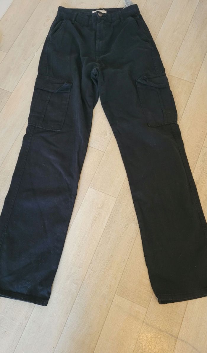 Cargo noir Stradivarius 36