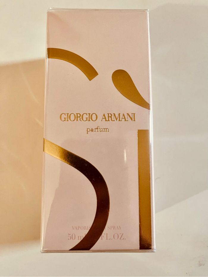 Si parfum armani, 50ml, neuf et sous nlister (valeur 142€)