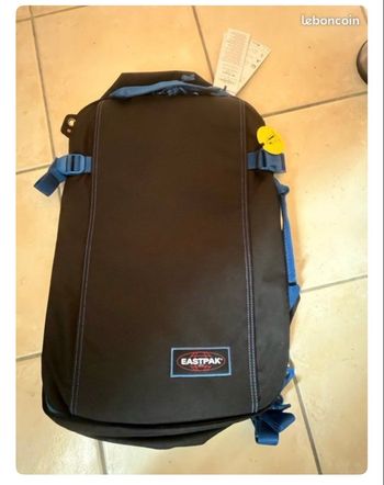 Sac à dos : EASTPAK neuf avec étiquette (35 litres)