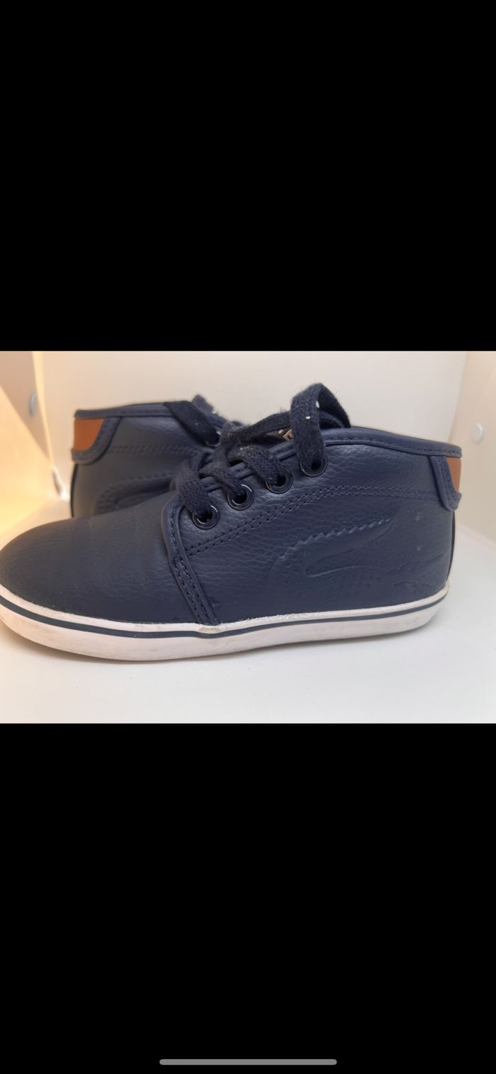 Basket Lacoste taille : 26