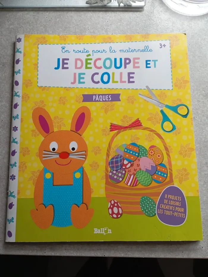 Livre d'activité je découpe et je colle pâques