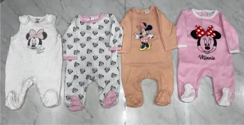 Lot 4 pyjamas Minnie