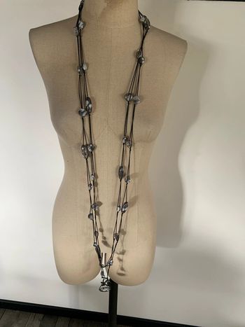 Collier long
