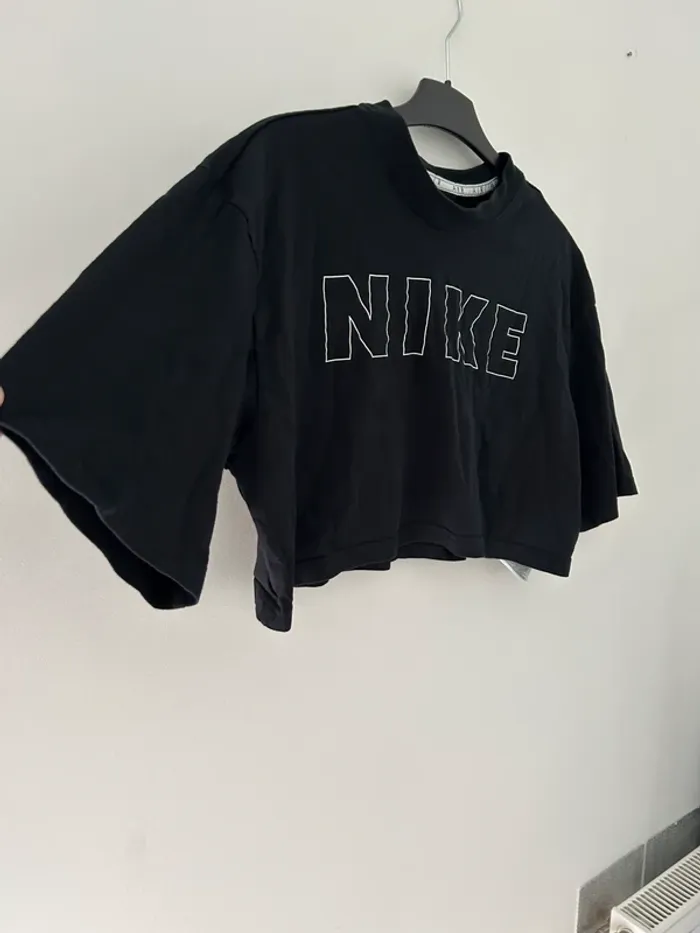 Top Nike - photo numéro 4
