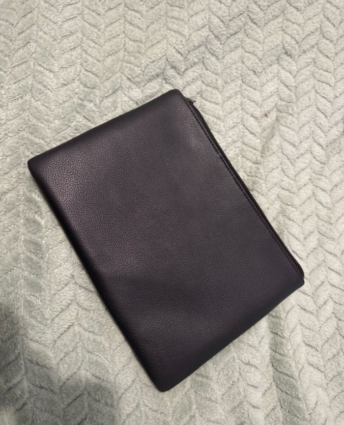Lot Pochette BOSS comme neuf - photo numéro 2
